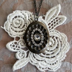 Vintage Oval Crystal Studded Drop Locket